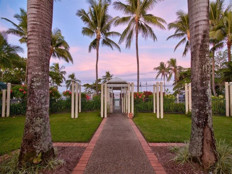 Trinity Beach QLD 4879