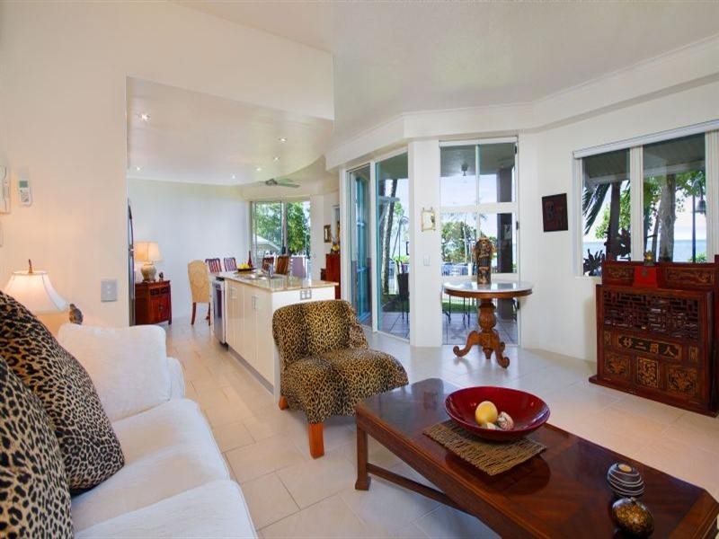 Trinity Beach QLD 4879