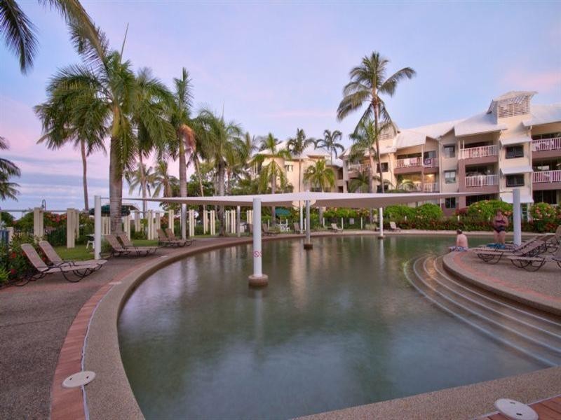 Trinity Beach QLD 4879