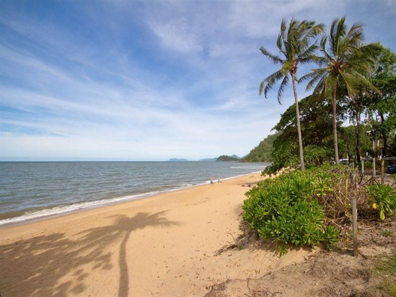 Trinity Beach QLD 4879