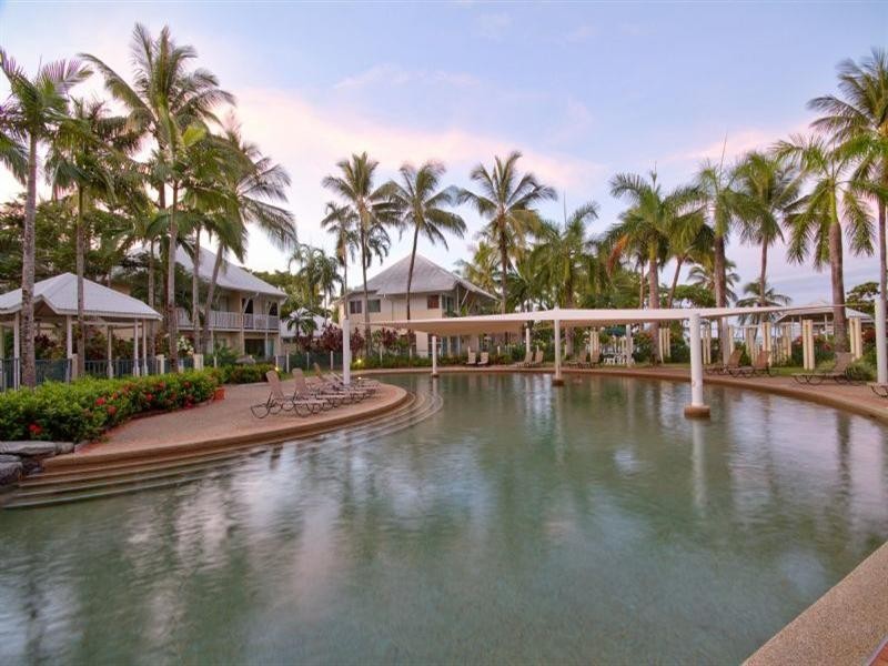 Trinity Beach QLD 4879