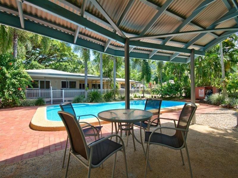 33-35 Evergreen Street, Clifton Beach QLD 4879