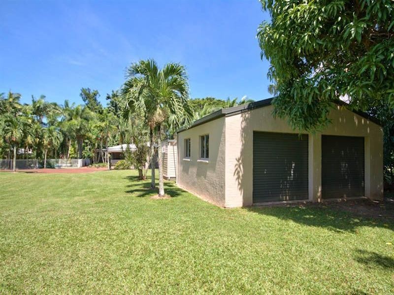 33-35 Evergreen Street, Clifton Beach QLD 4879