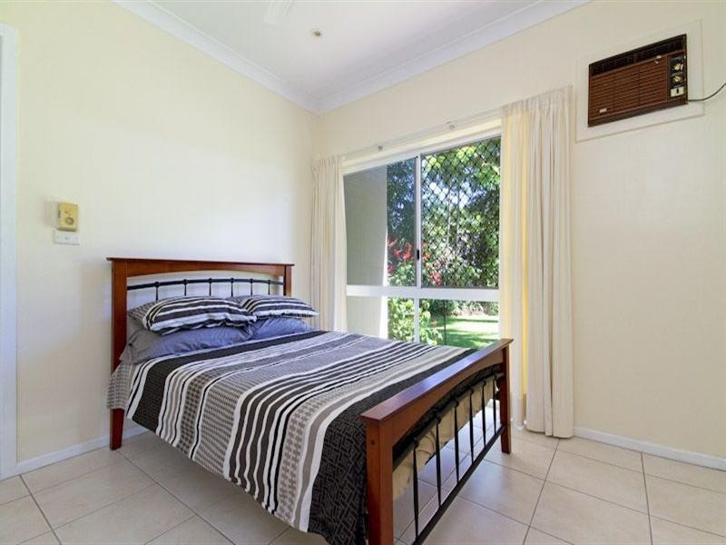 33-35 Evergreen Street, Clifton Beach QLD 4879