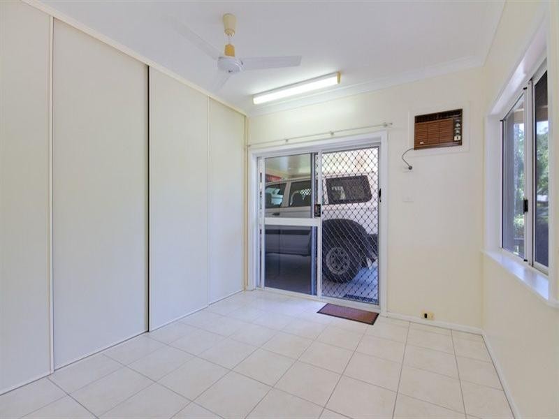 33-35 Evergreen Street, Clifton Beach QLD 4879