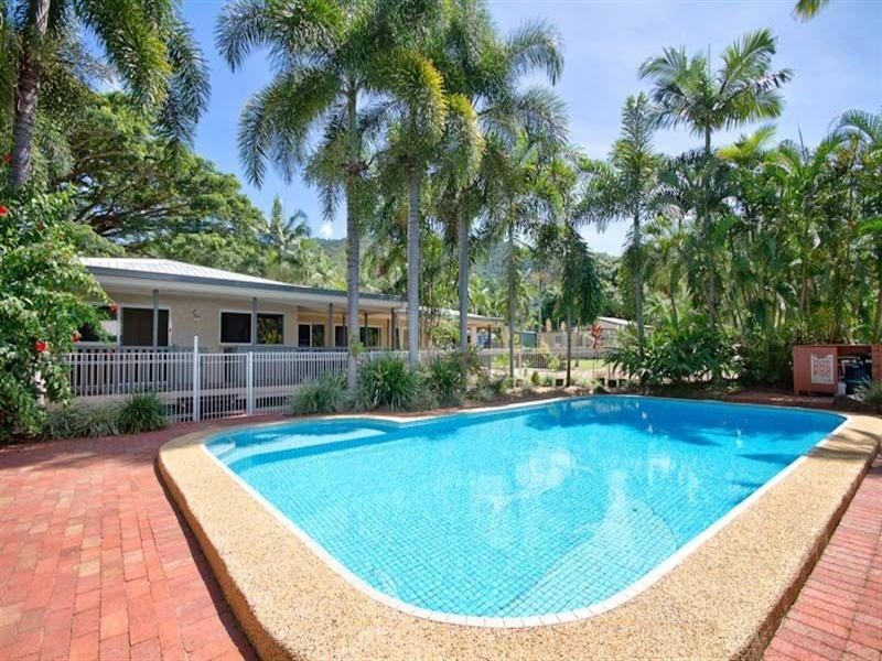 33-35 Evergreen Street, Clifton Beach QLD 4879