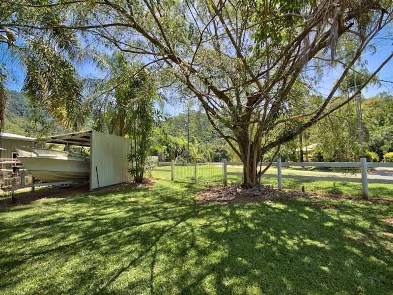 33-35 Evergreen Street, Clifton Beach QLD 4879