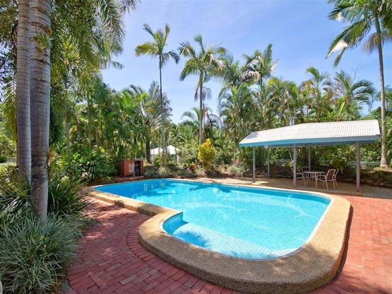 33-35 Evergreen Street, Clifton Beach QLD 4879