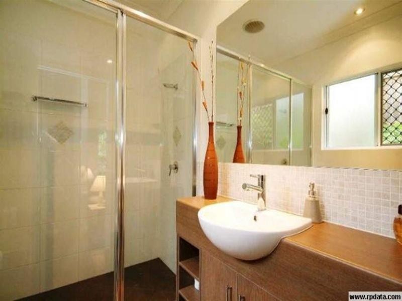 10 Seclusion Drive, Palm Cove QLD 4879