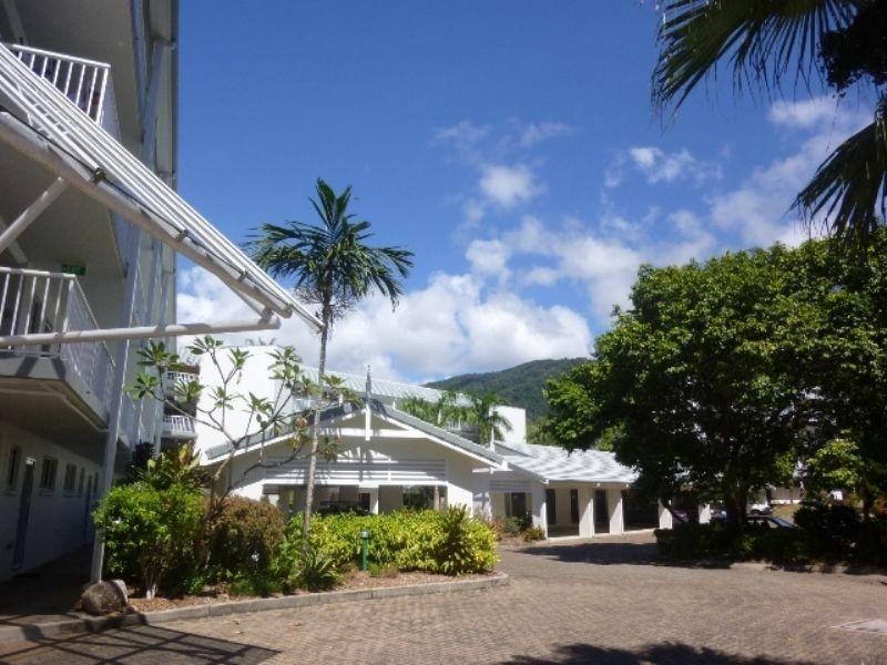 Palm Cove QLD 4879