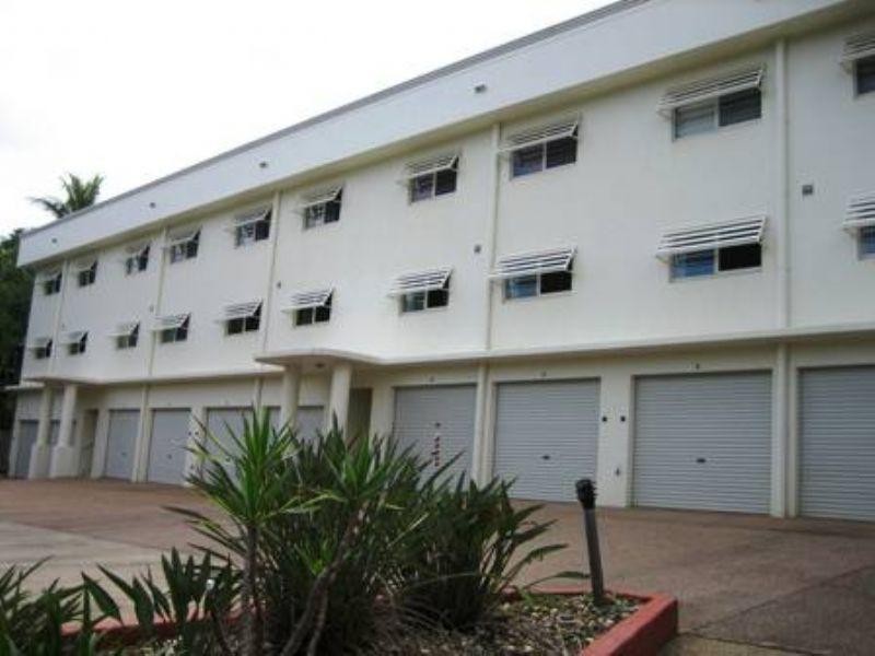 U6/96 Moore Street, Trinity Beach QLD 4879