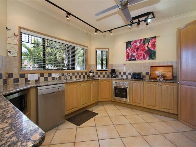 15 Casuarina Street, Holloways Beach QLD 4878