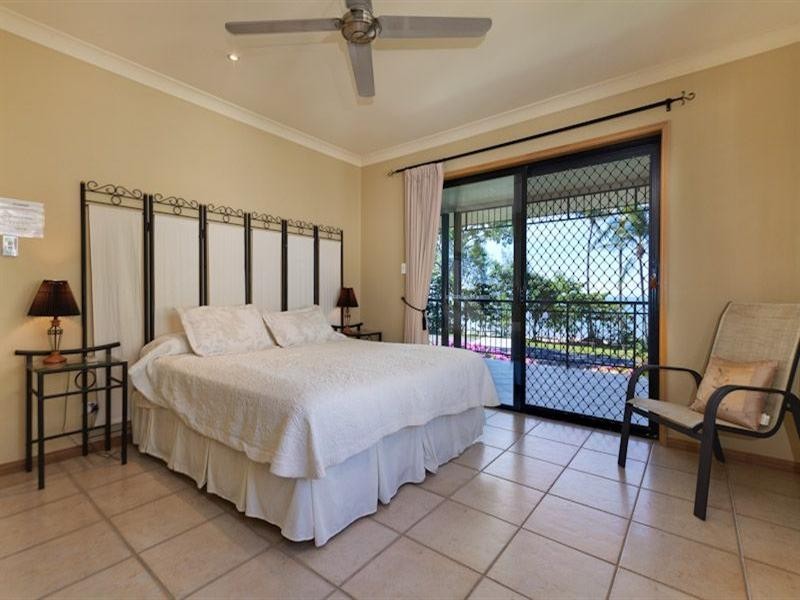 15 Casuarina Street, Holloways Beach QLD 4878