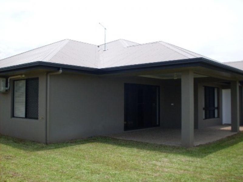 123 Roberts Drive, Trinity Beach QLD 4879