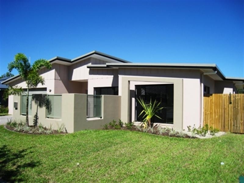 71 Roberts Drive, Trinity Beach QLD 4879