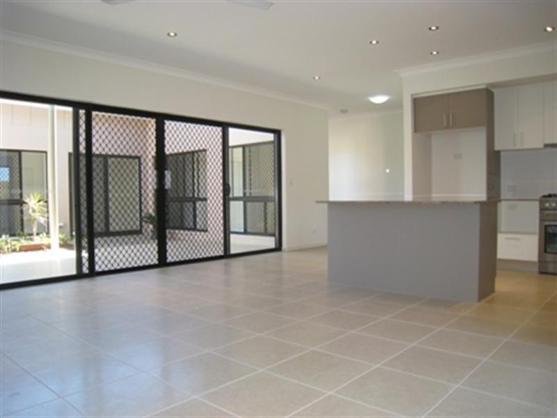 71 Roberts Drive, Trinity Beach QLD 4879