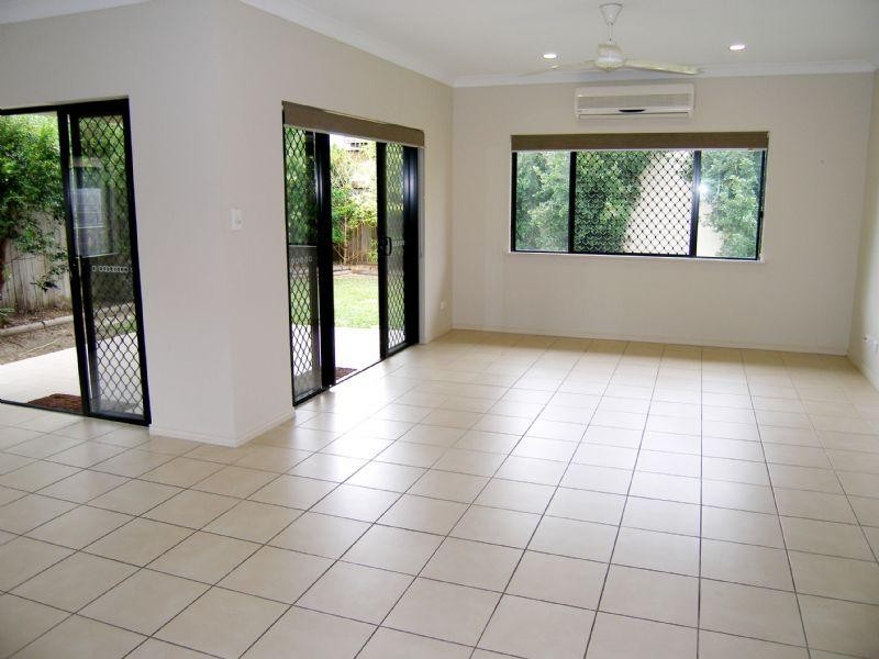 11 Mia Street,, Kewarra Beach QLD 4879
