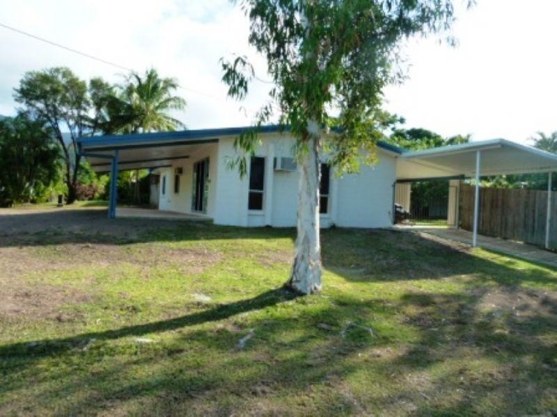 24 Kavieng Street, Trinity Beach QLD 4879