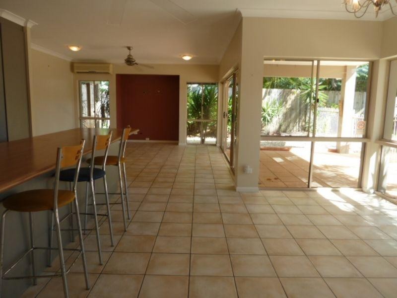 15 Barrier Close, Clifton Beach QLD 4879