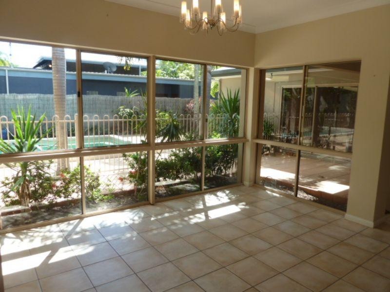 15 Barrier Close, Clifton Beach QLD 4879