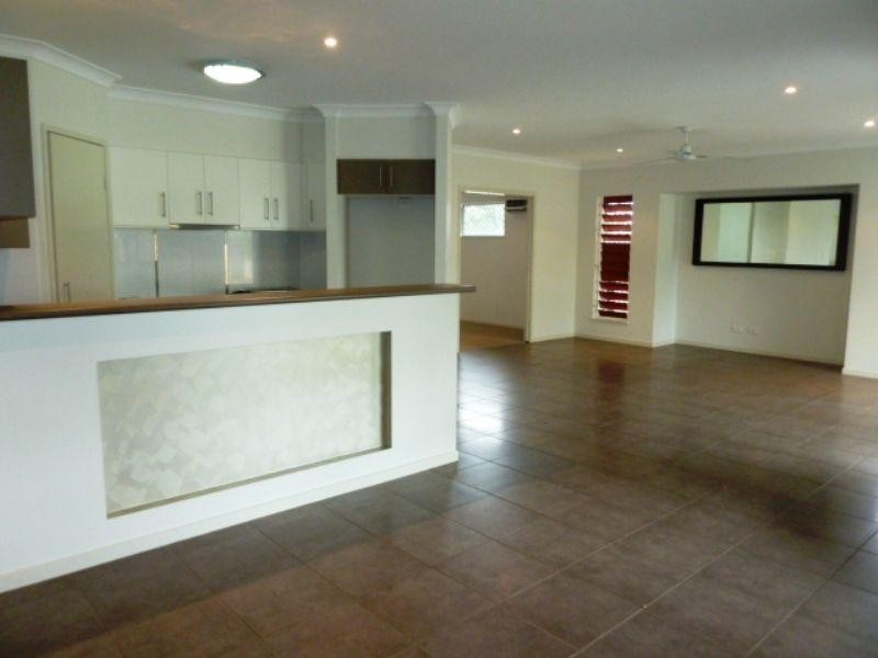 1 Hetherton Street, Smithfield QLD 4878