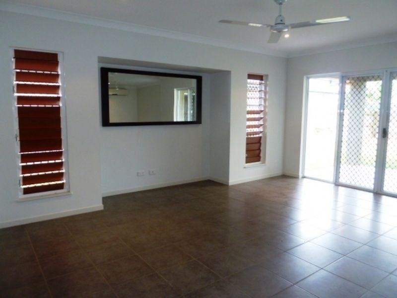 1 Hetherton Street, Smithfield QLD 4878