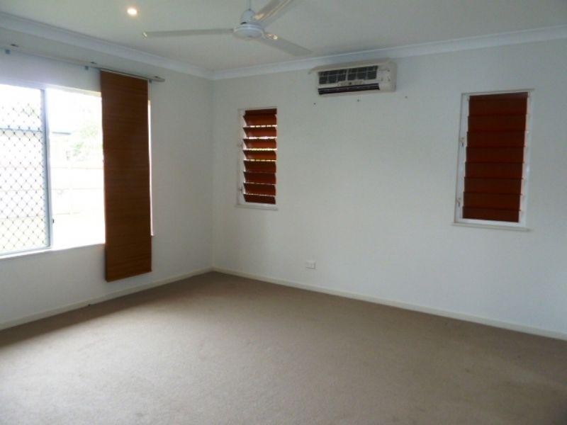 1 Hetherton Street, Smithfield QLD 4878