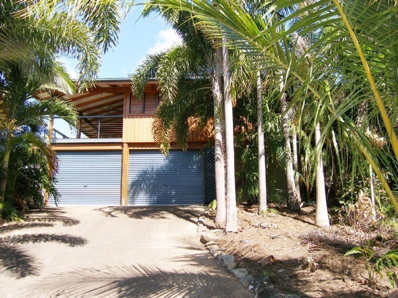 Palm Cove QLD 4879