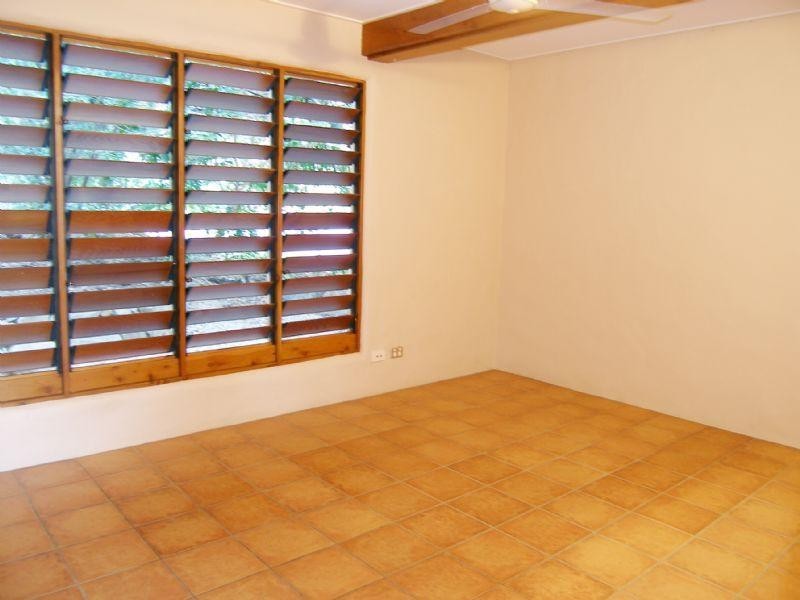 Palm Cove QLD 4879
