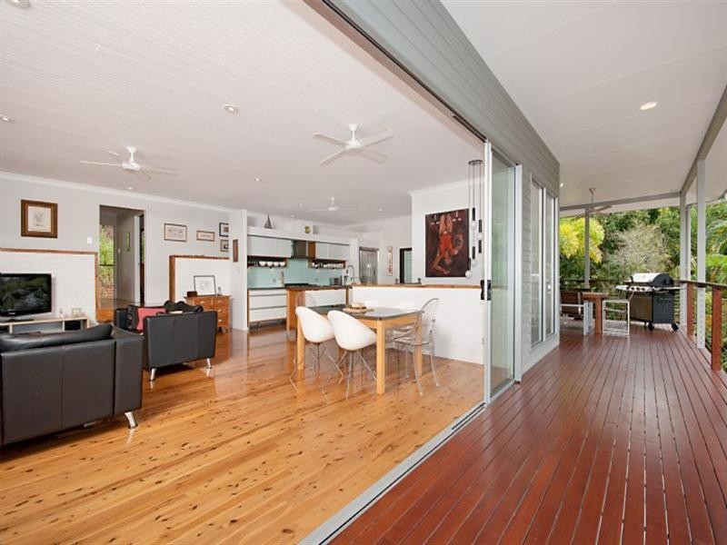 5 Langsat Close, Smithfield QLD 4878