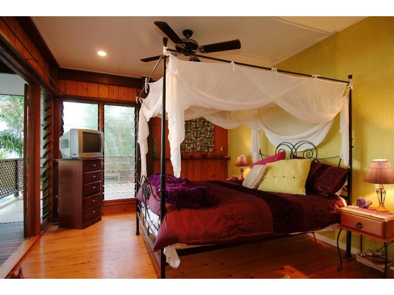 Clifton Beach QLD 4879