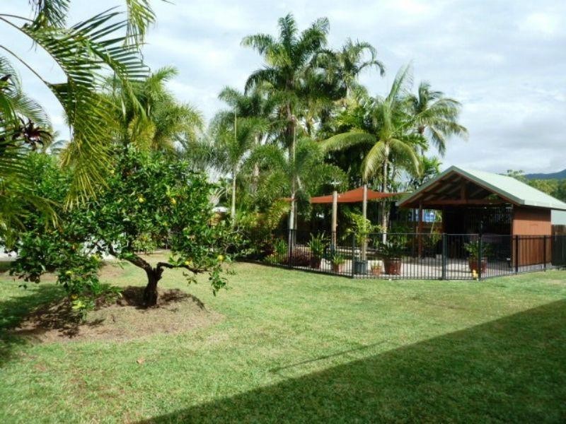 7 Connemara Close, Trinity Beach QLD 4879