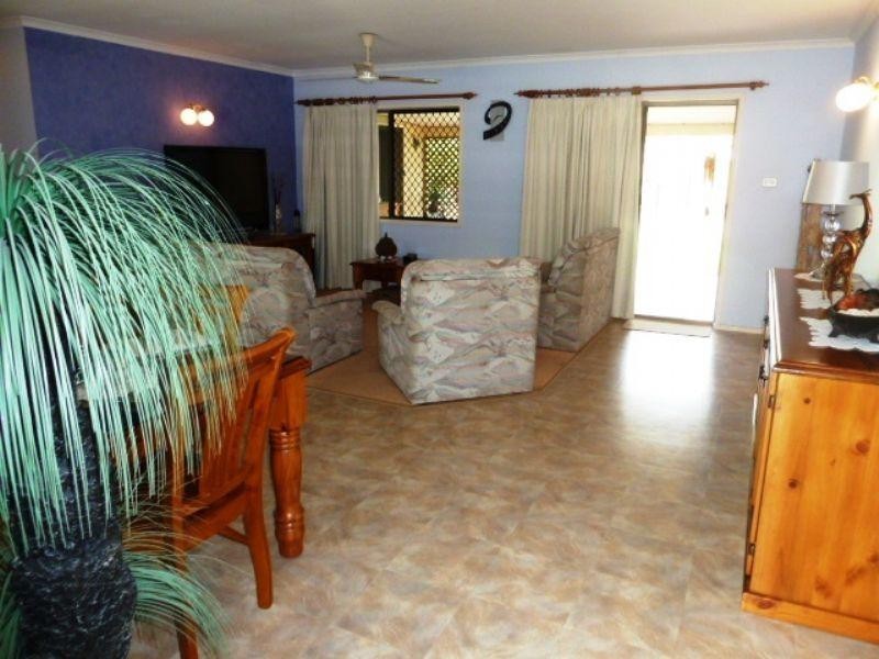 7 Connemara Close, Trinity Beach QLD 4879