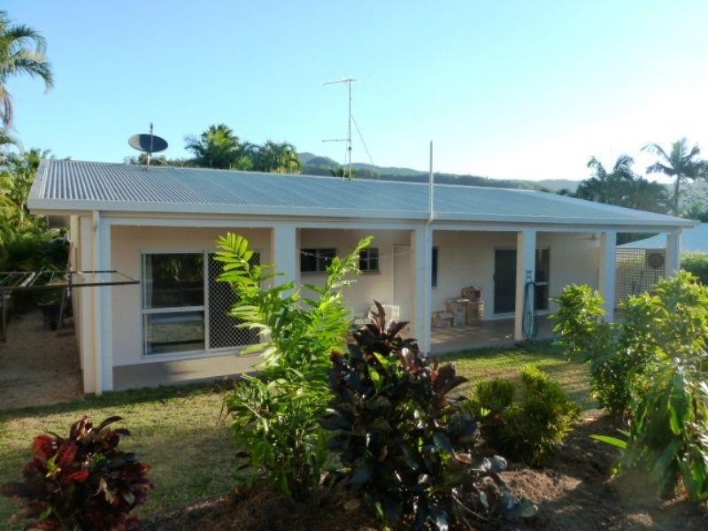 8 Manus Street, Trinity Beach QLD 4879