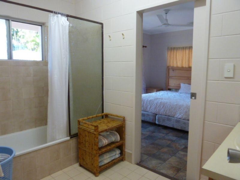 8 Manus Street, Trinity Beach QLD 4879