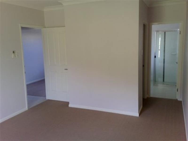 25 – 27 Tyrconnell, Redlynch QLD 4870