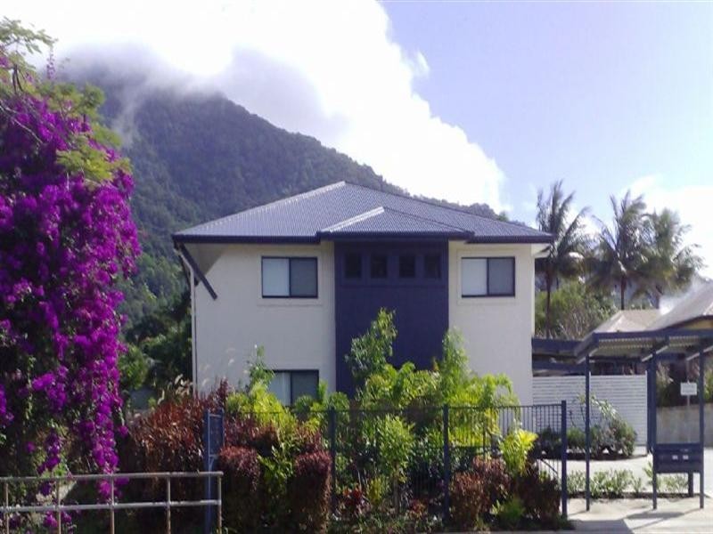 1/40 Intake Road, Redlynch QLD 4870