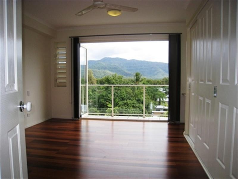 Trinity Beach QLD 4879