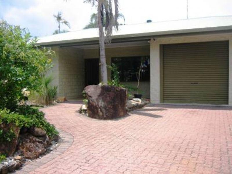 27 Cheviot Street, Smithfield QLD 4878