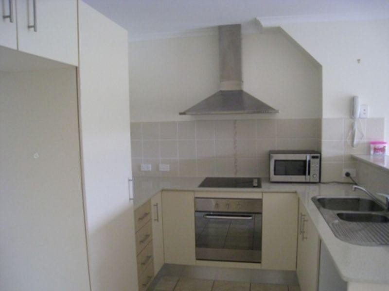 10/110 Moore Street, Trinity Beach QLD 4879