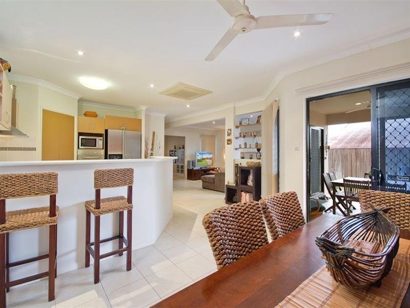 7 Carron Close, Bentley Park QLD 4869