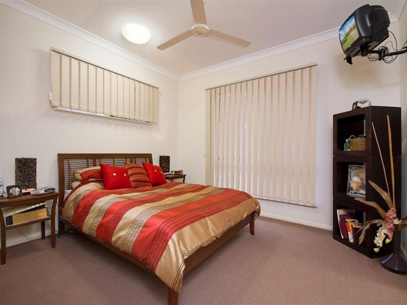 7 Carron Close, Bentley Park QLD 4869