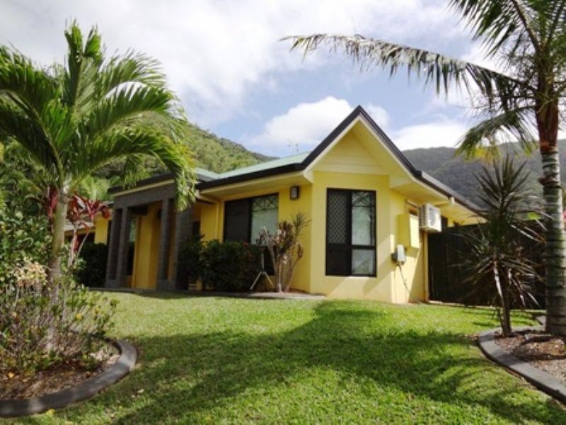 12 Everglades Street, Palm Cove QLD 4879