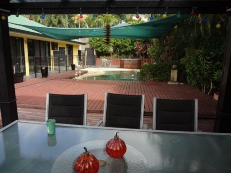 12 Everglades Street, Palm Cove QLD 4879