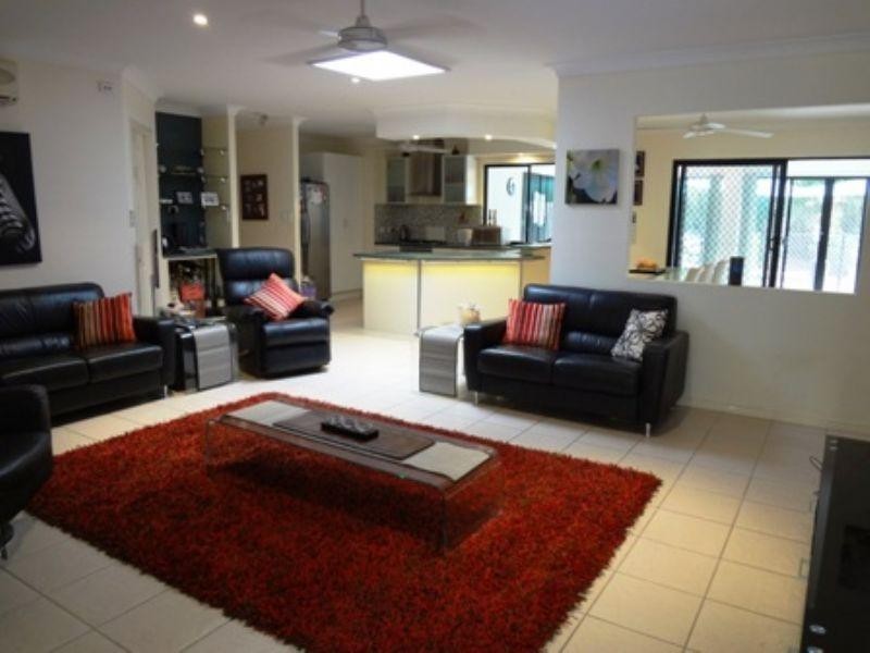 12 Everglades Street, Palm Cove QLD 4879