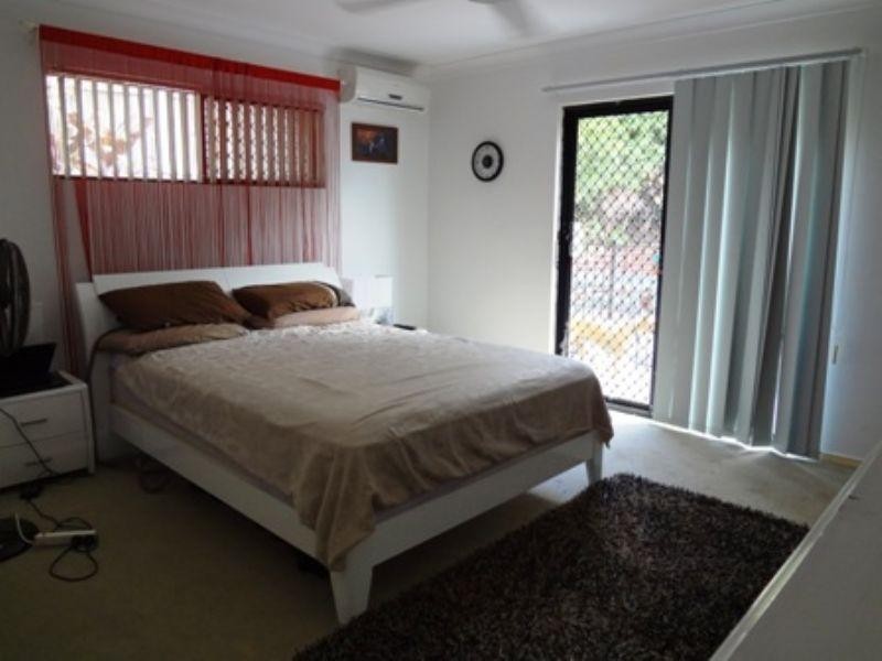 12 Everglades Street, Palm Cove QLD 4879