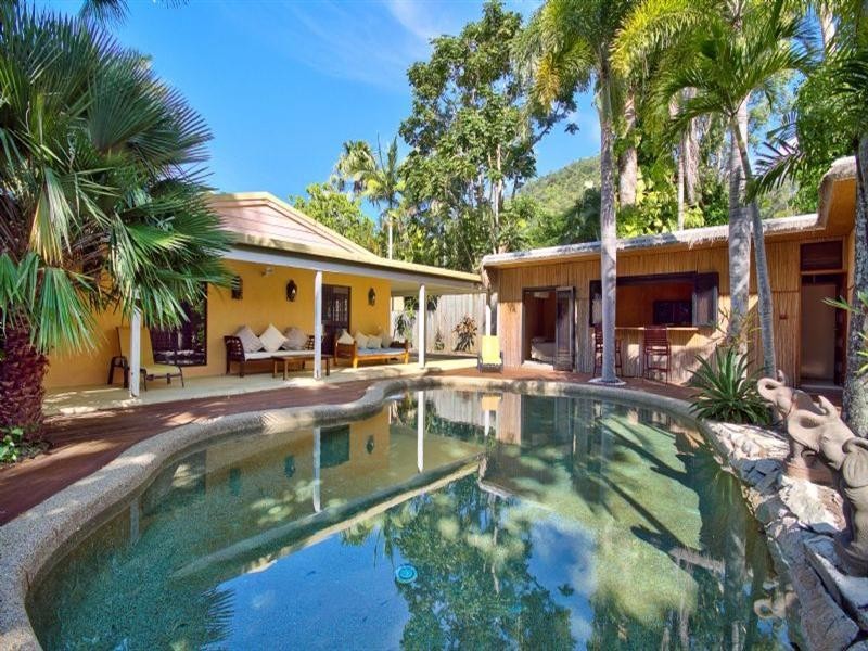 Trinity Beach QLD 4879