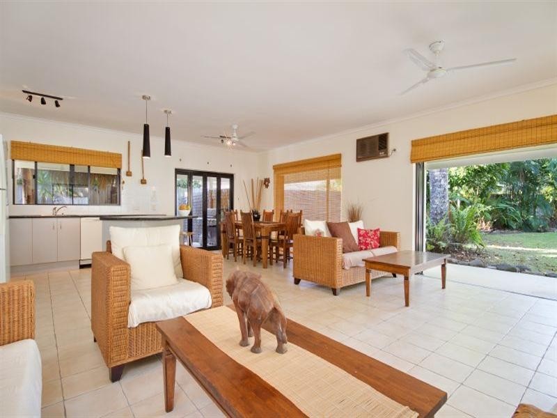 Trinity Beach QLD 4879