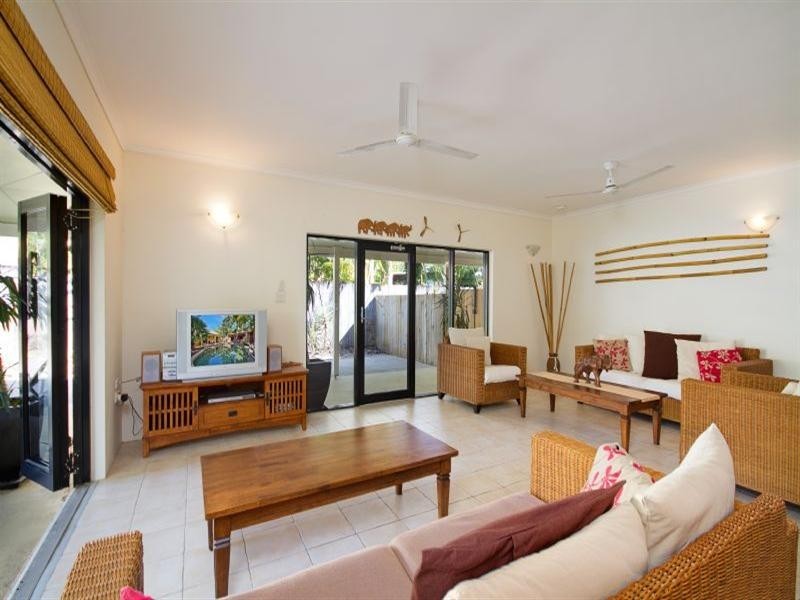 Trinity Beach QLD 4879