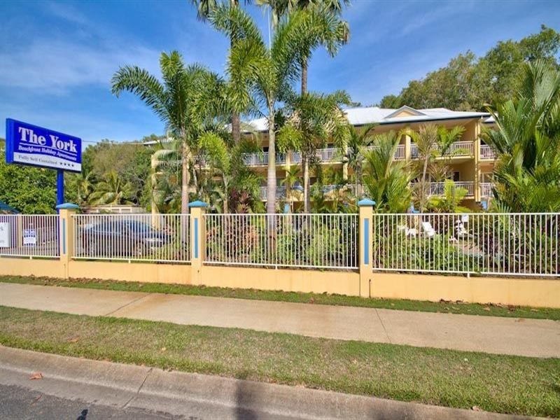 9/61-63 Sims Esplanade, Yorkeys Knob QLD 4878